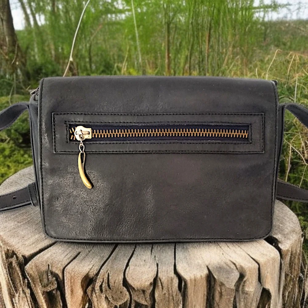 Sabina New York Leather‎ Shoulder Bag Black Navy Old Money Quiet Luxury Vintage